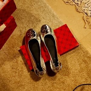 Size 8 Tory Burch Claire Ballet New color silver